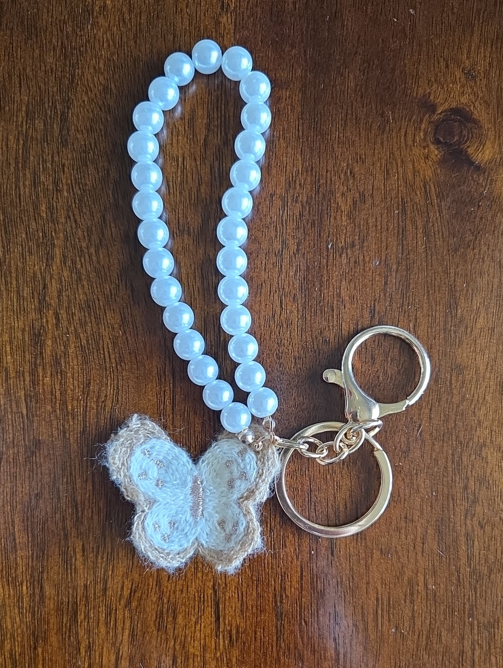 Pearl Beaded Keychain with Butterfly Charm - White and Gold